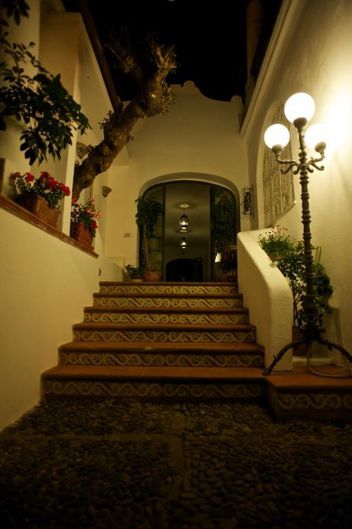 Pietra Pomice Hotel 리파리 외부 사진