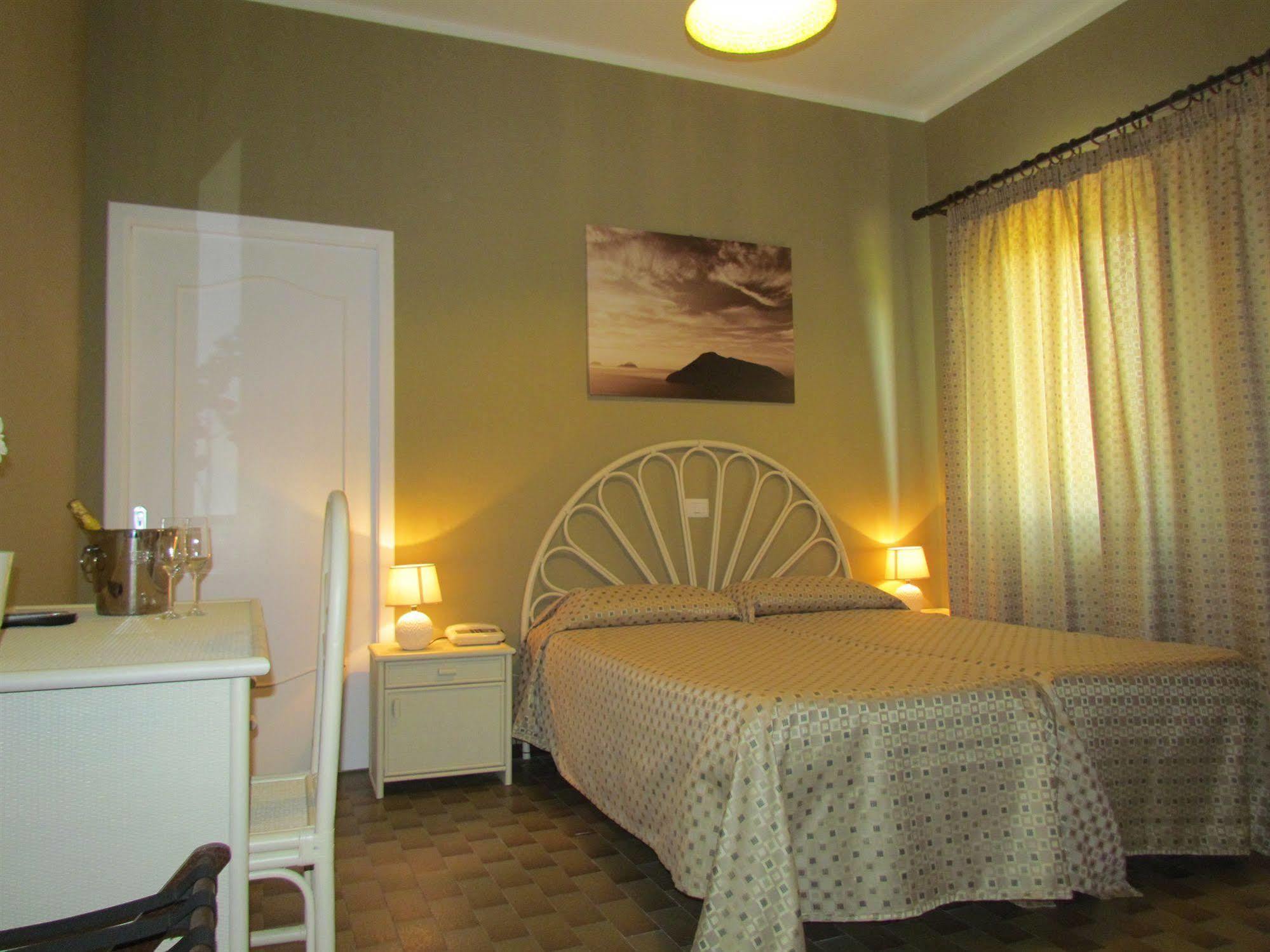 Pietra Pomice Hotel 리파리 외부 사진