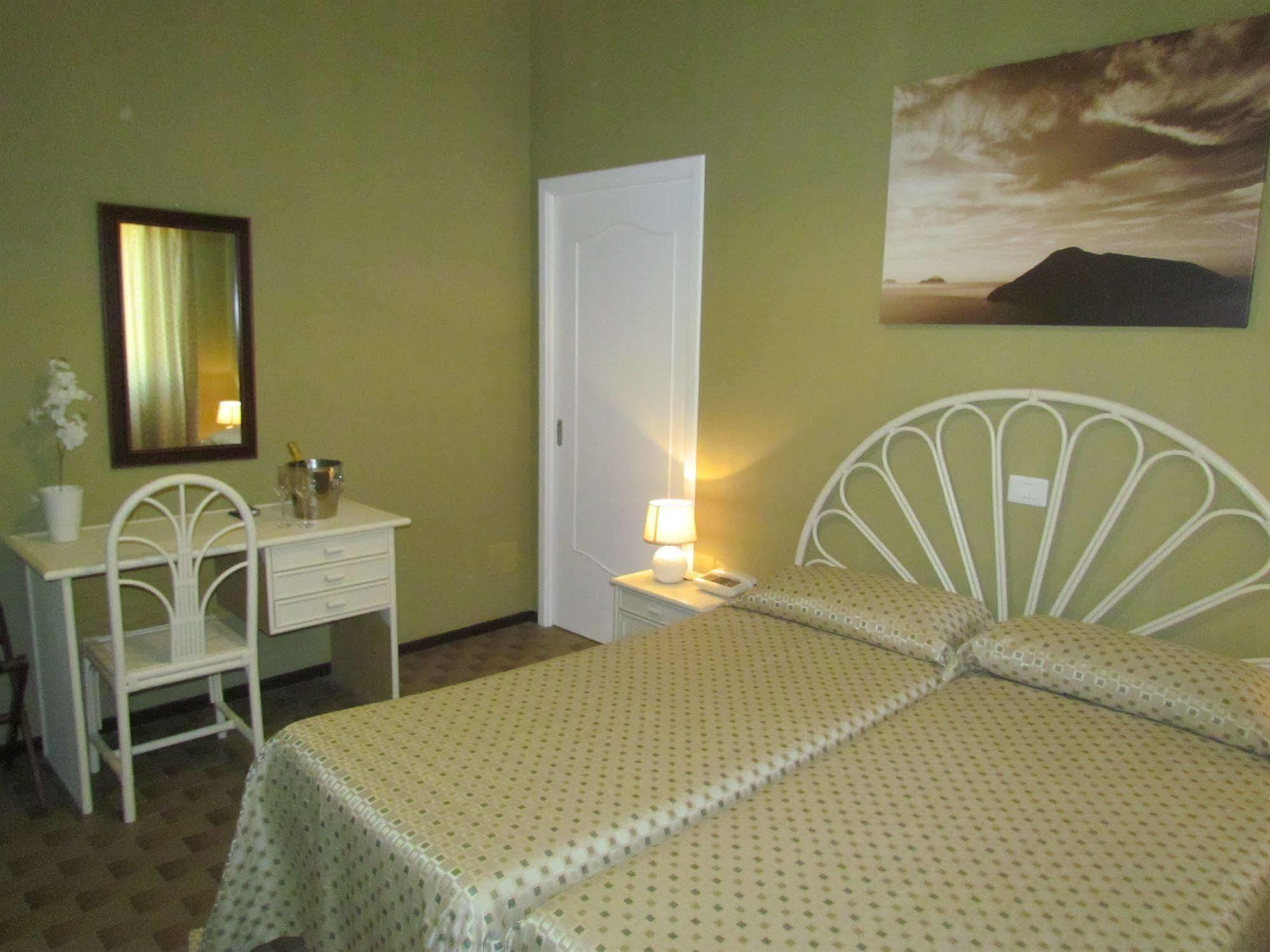 Pietra Pomice Hotel 리파리 외부 사진